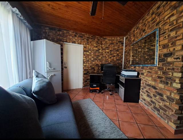 3 BEDROOM HOUSE FOR SALE IN FALCON RIDGE